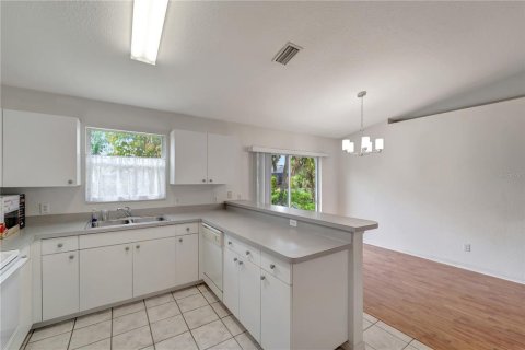 Casa en alquiler en North Port, Florida, 3 dormitorios, 111.95 m2 № 1885955 - foto 10