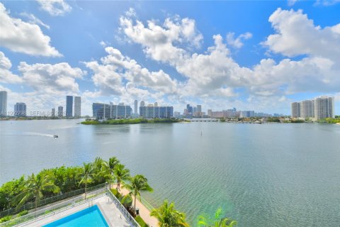 Copropriété à vendre à Aventura, Floride: 3 chambres, 275.18 m2 № 2255719 - photo 27