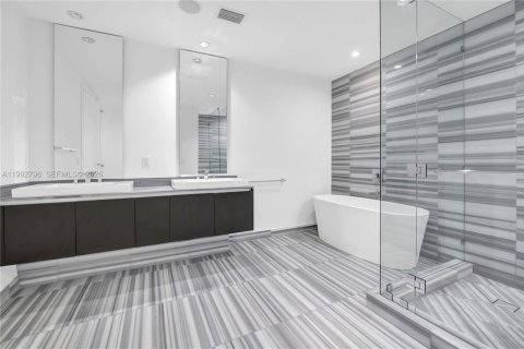 Copropriété à vendre à Aventura, Floride: 3 chambres, 275.18 m2 № 2255719 - photo 13