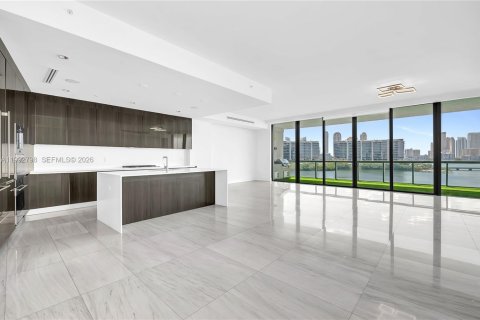 Copropriété à vendre à Aventura, Floride: 3 chambres, 275.18 m2 № 2255719 - photo 3