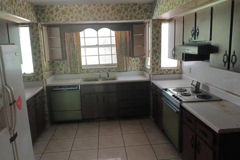 Villa ou maison à vendre à Tampa, Floride: 4 chambres, 193.24 m2 № 2202240 - photo 13