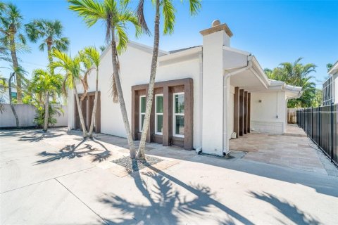 Villa ou maison à vendre à Sarasota, Floride: 3 chambres, 192.49 m2 № 1546220 - photo 3
