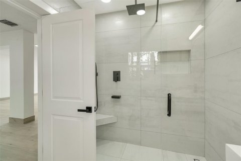Villa ou maison à vendre à Sarasota, Floride: 3 chambres, 192.49 m2 № 1546220 - photo 17
