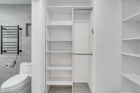 Villa ou maison à vendre à Sarasota, Floride: 3 chambres, 192.49 m2 № 1546220 - photo 13