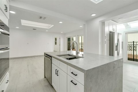 Villa ou maison à vendre à Sarasota, Floride: 3 chambres, 192.49 m2 № 1546220 - photo 30