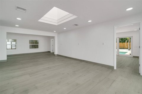 Villa ou maison à vendre à Sarasota, Floride: 3 chambres, 192.49 m2 № 1546220 - photo 23