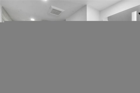 Condo in Miami Beach, Florida, 2 bedrooms  № 1598976 - photo 20