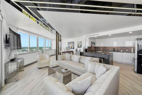 Condo in Miami Beach, Florida, 2 bedrooms  № 1598976 - photo 4