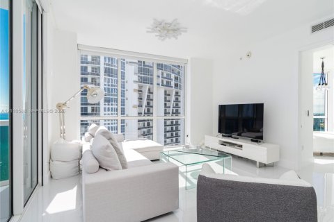 Condo in Sunny Isles Beach, Florida, 2 bedrooms  № 2428405 - photo 4
