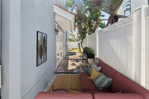 Touwnhouse à vendre à Tampa, Floride: 3 chambres, 186.27 m2 № 1838088 - photo 7