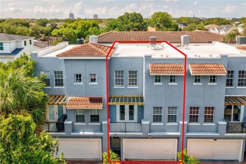Touwnhouse à vendre à Tampa, Floride: 3 chambres, 186.27 m2 № 1838088 - photo 2