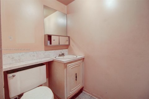 Condo in Miami Beach, Florida, 1 bedroom  № 1947925 - photo 4