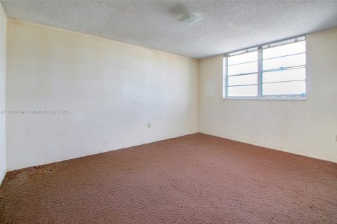 Condo in Miami Beach, Florida, 1 bedroom  № 1947925 - photo 7
