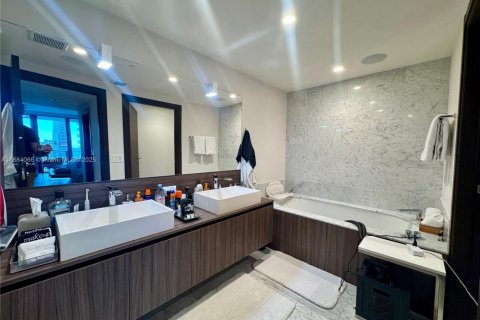 Copropriété à vendre à Miami, Floride: 3 chambres, 177.35 m2 № 1981813 - photo 24