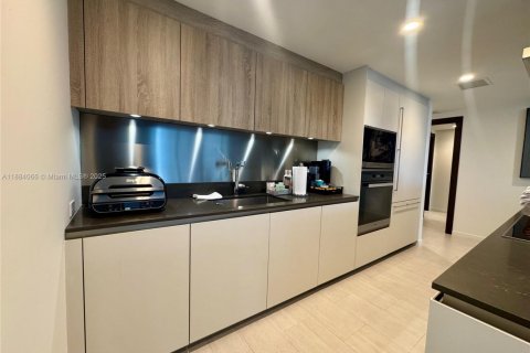 Copropriété à vendre à Miami, Floride: 3 chambres, 177.35 m2 № 1981813 - photo 17