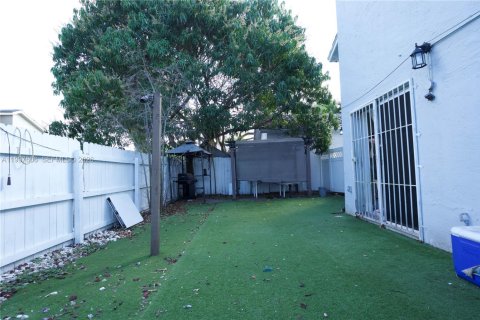 Casa en alquiler en Miami Gardens, Florida, 3 dormitorios, 144.56 m2 № 2155156 - foto 22