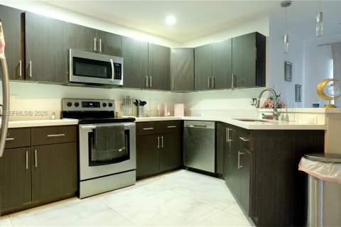 Casa en alquiler en Miami Gardens, Florida, 3 dormitorios, 144.56 m2 № 2155156 - foto 3