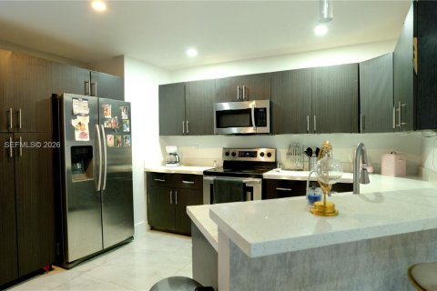 Casa en alquiler en Miami Gardens, Florida, 3 dormitorios, 144.56 m2 № 2155156 - foto 4