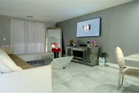 Casa en alquiler en Miami Gardens, Florida, 3 dormitorios, 144.56 m2 № 2155156 - foto 6