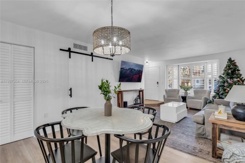 Adosado en venta en Miami, Florida, 2 dormitorios, 107.02 m2 № 1986258 - foto 6