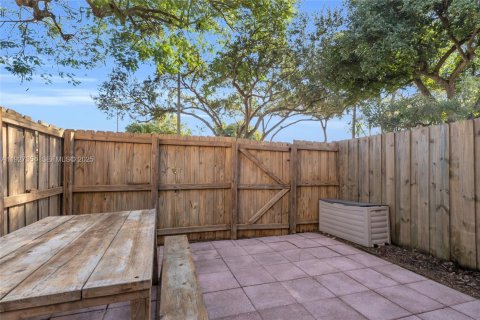 Adosado en venta en Miami, Florida, 2 dormitorios, 107.02 m2 № 1986258 - foto 22