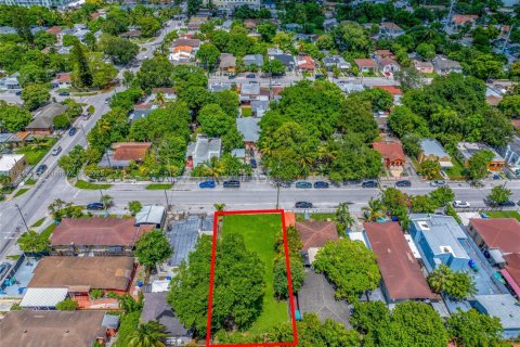 Casa en venta en Miami, Florida, 4 dormitorios № 1945912 - foto 15