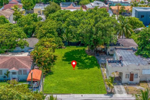 Casa en venta en Miami, Florida, 4 dormitorios № 1945912 - foto 2