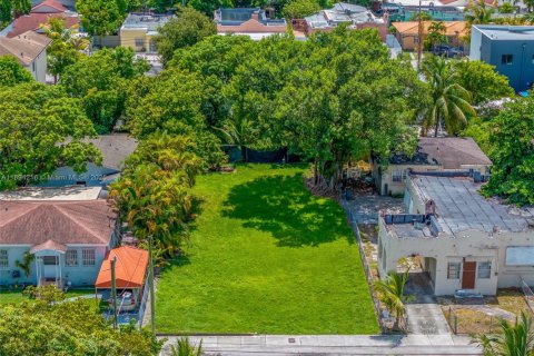 Casa en venta en Miami, Florida, 4 dormitorios № 1945912 - foto 3