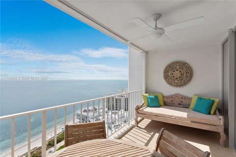 Condominio en alquiler en Key Biscayne, Florida, 2 dormitorios, 174.19 m2 № 1990970 - foto 11