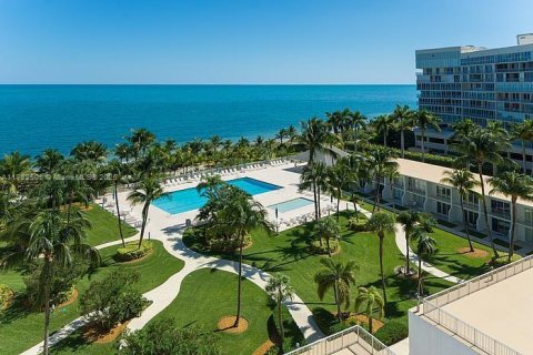 Condominio en alquiler en Key Biscayne, Florida, 2 dormitorios, 174.19 m2 № 1990970 - foto 22