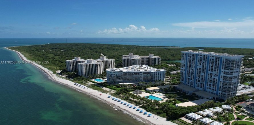 Condominio en Key Biscayne, Florida, 2 dormitorios  № 1990970