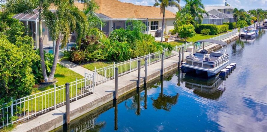 Villa ou maison à Bradenton, Floride 2 chambres, 174.28 m2 № 1866840