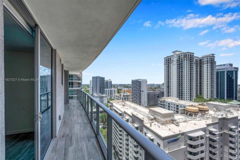 Condominio en alquiler en Miami, Florida, 2 dormitorios, 84.54 m2 № 1938484 - foto 16