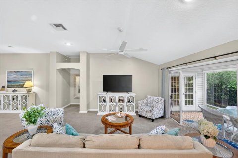 House in The Villages, Florida 3 bedrooms, 201.97 sq.m. № 2427521 - photo 11