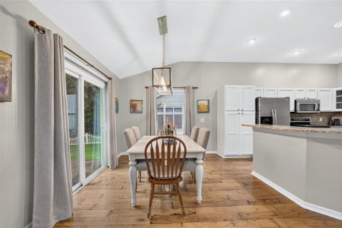 House in The Villages, Florida 3 bedrooms, 201.97 sq.m. № 2427521 - photo 14