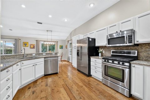 House in The Villages, Florida 3 bedrooms, 201.97 sq.m. № 2427521 - photo 20