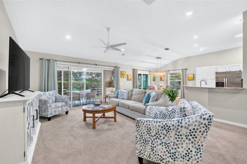 House in The Villages, Florida 3 bedrooms, 201.97 sq.m. № 2427521 - photo 10