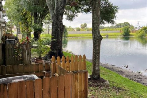 Adosado en venta en Tampa, Florida, 2 dormitorios, 122.26 m2 № 1760222 - foto 21