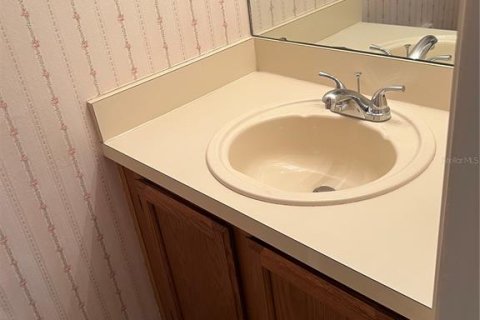 Adosado en venta en Tampa, Florida, 2 dormitorios, 122.26 m2 № 1760222 - foto 8