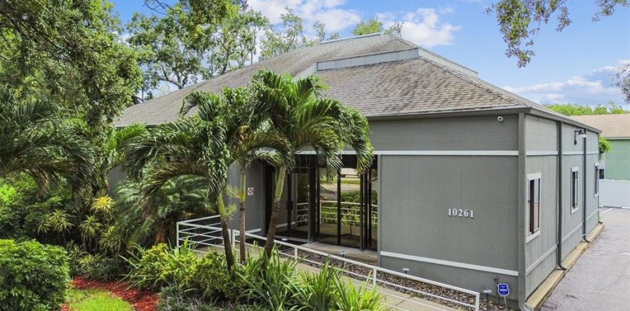Propiedad comercial en Saint Petersburg, Florida 228.82 m2 № 1873913
