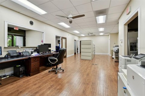 Propiedad comercial en venta en Saint Petersburg, Florida, 228.82 m2 № 1873913 - foto 10