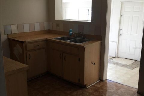 House in Lake Wales, Florida 2 bedrooms, 74.32 sq.m. № 1793737 - photo 2
