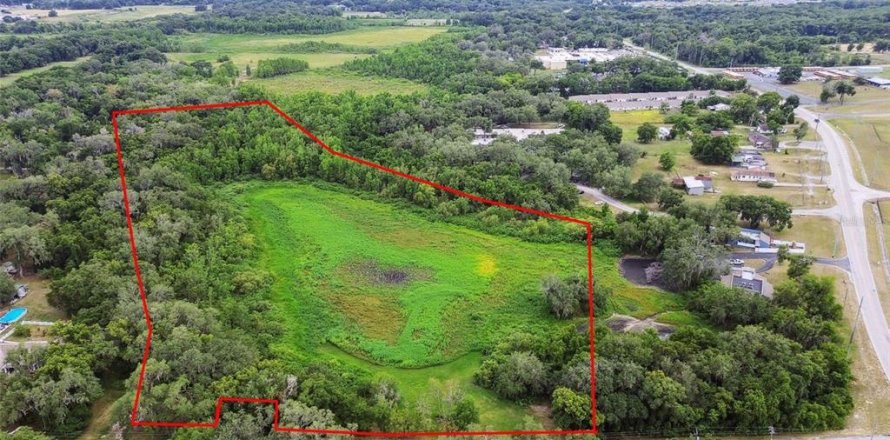 Terreno en Dade City, Florida № 1523499
