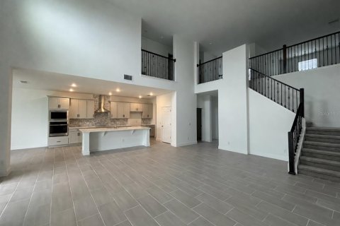 House in Groveland, Florida 5 bedrooms, 353.03 sq.m. № 2414021 - photo 3