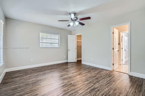 Villa ou maison à vendre à Coconut Creek, Floride: 2 chambres, 146.32 m2 № 1945948 - photo 8