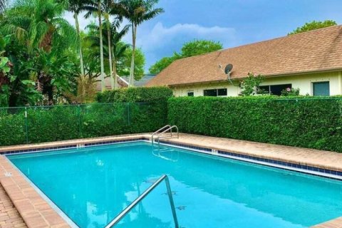 Touwnhouse à louer à Wellington, Floride: 2 chambres, 92.9 m2 № 1077099 - photo 1