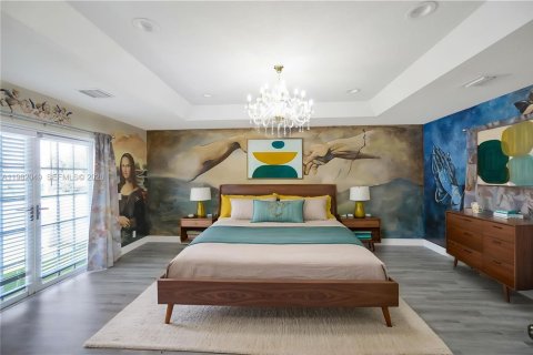 House in Hollywood, Florida 5 bedrooms, 293.2 sq.m. № 2045457 - photo 5