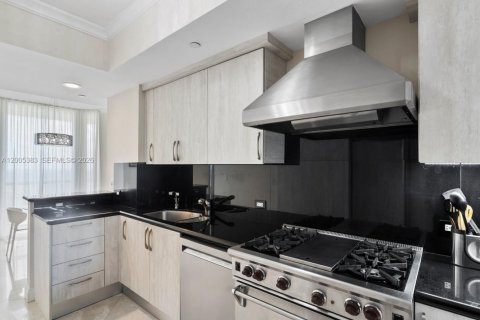 Condo in Sunny Isles Beach, Florida, 3 bedrooms № 2089645 - photo 7