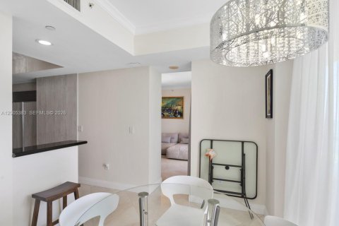 Condo in Sunny Isles Beach, Florida, 3 bedrooms № 2089645 - photo 13