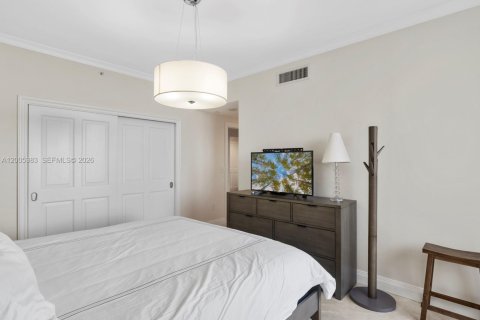 Condo in Sunny Isles Beach, Florida, 3 bedrooms № 2089645 - photo 18